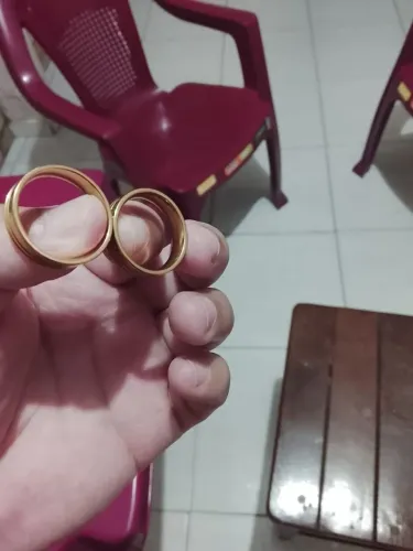 Par de alianças de moeda antiga