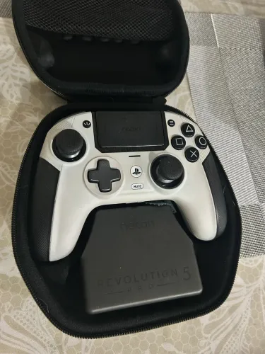 Nacon Revolution Pro 5 Ps5 Ps4 e PC