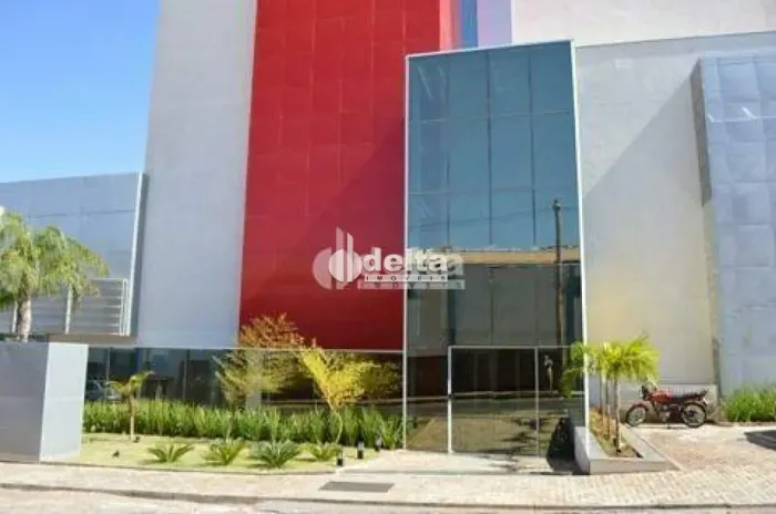 Sala comercial disponível para locação no bairro Brasil em Uberlândia-MG