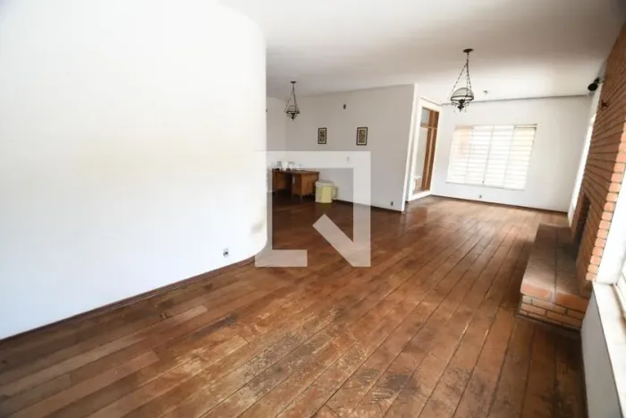 Casa à Venda - Mansões Santo Antônio, 4 Quartos, 398 m2