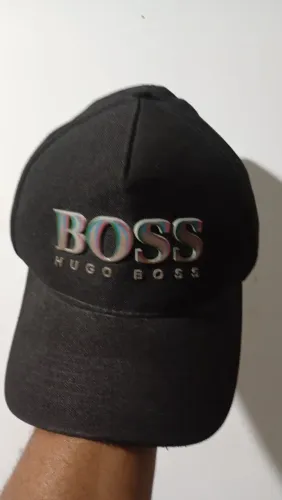 Vendo boné Hugo Boss original e oficial 
