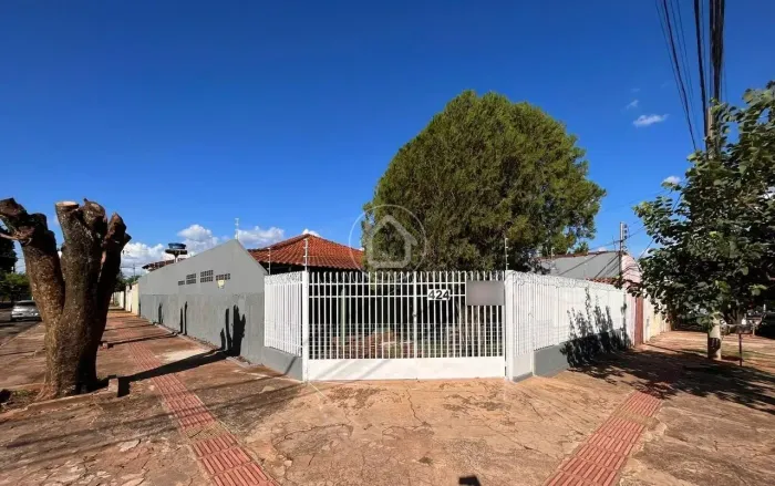 CASA AMPLA VILA JACY