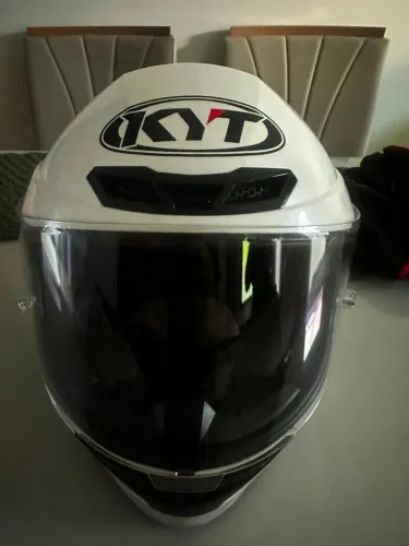 Capacete KYT
