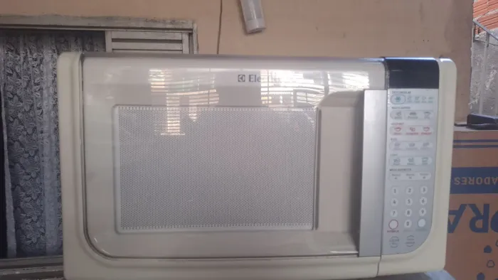 Microondas eletrolux 31l