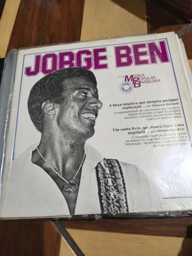 Discos de vinil para colecionadores, artistas da MPB
