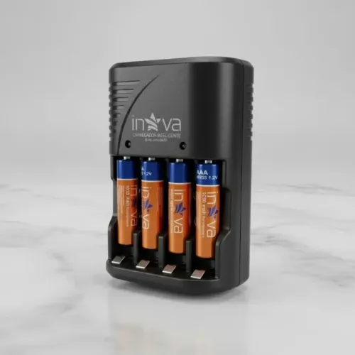 Carregador De Baterias Aa,9v 1050 Mah Acompanha 4 Pilhas AAA