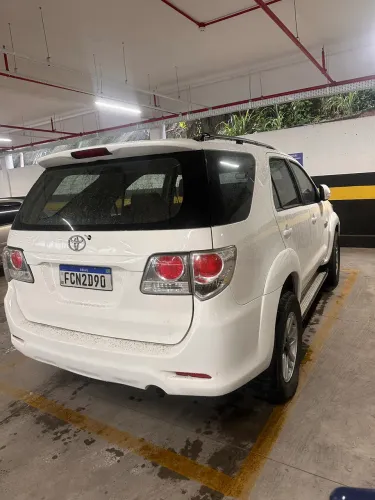 Toyota Hilux SW4 SR 4X2 2.7/2.7 Flex 16V Mec. 2015