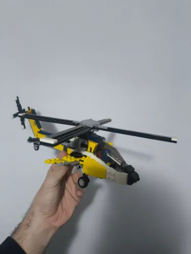 Helicóptero lego