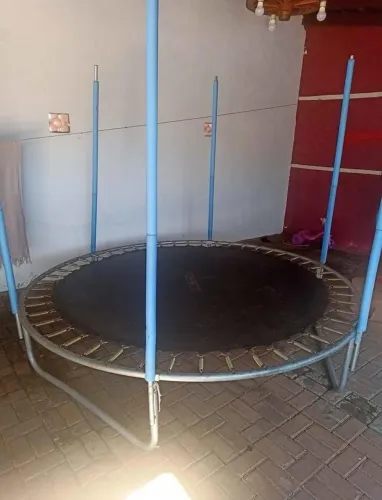Vende-se cama elástica 