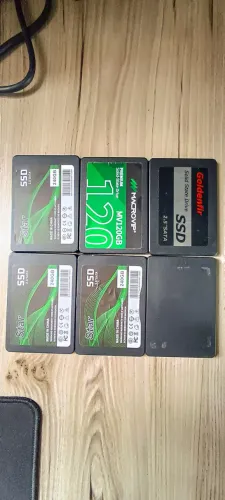 Lote de 6 SSD 240GB e 120GB No estado