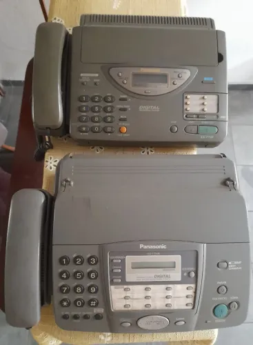 Dois faxes Panasonic