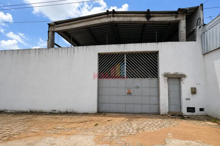 GALPÃO COMERCIAL  Candelária  Natal/RN.