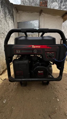 GERADOR TOYAMA TG12000XNE - 10,5 kVA | PARTIDA ELÉTRICA | EXCELENTE ESTADO