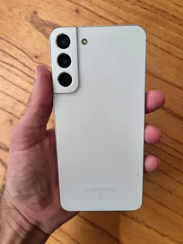 Samsung S22 Plus 256GB seminovo, linha verde na tela, mas não afeta o uso