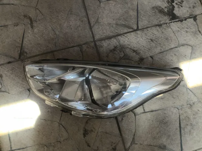 FAROal ORIGINAL FORD NEW FIESTA USADO