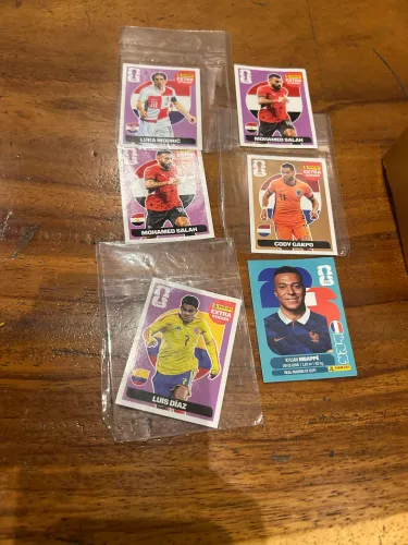 Legend originais!!!! E Mbappe normal