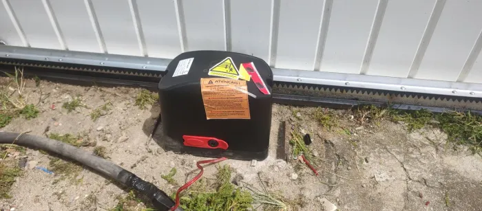 Motor de portão com parada suave