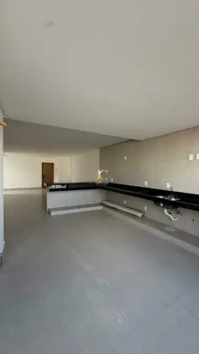Apartamento à venda com 3 quartos (1 suíte) no Bairro Santa Clara, Divinópolis/MG