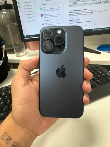Vendo iPhone 15 Pro 128GB seminovo em perfeito estado estado!!! 