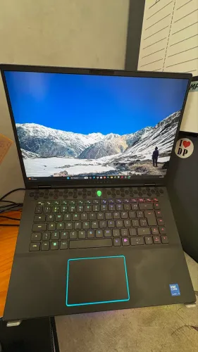 Alienware M16 R2 Intel ultra 9 RTX 4070