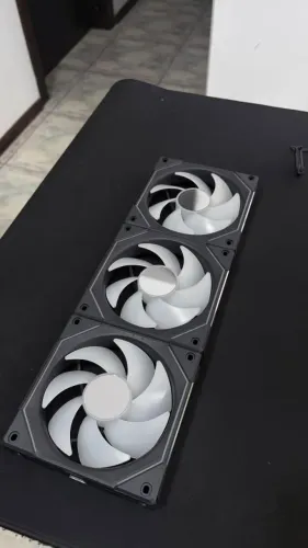Unifan Lian Li SL 120 Infinity Packs com 3