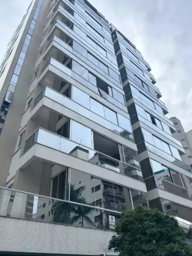 Imóvel para venda tem 132 metros quadrados com 3 quartos em Centro - Florianópolis - SC