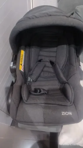 Bebe Conforto e Base Veicular Zion com Isofix Infantil