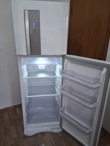 GELADEIRA ELECTROLUX FROST FREE 
