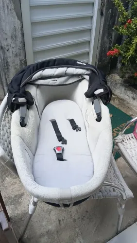 Bebe conforto. É  Moisés de bebê 