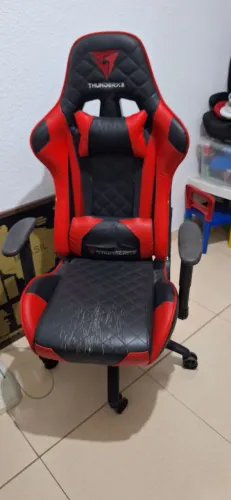 Cadeira Gamer ThunderX3 TGC12 (Preta e Vermelha)