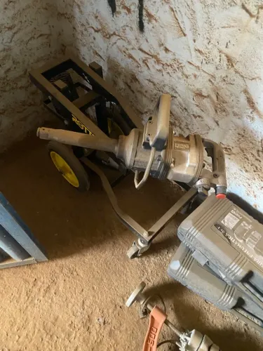 Pneumática com carrinho nunca foram usados 