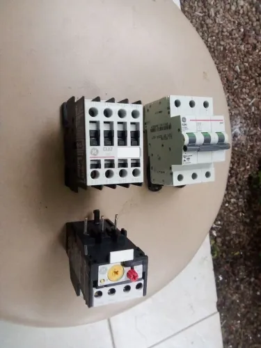 Disjuntor e contator de 20A