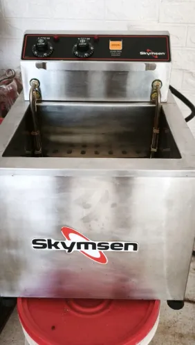Fritadeira elétrica Skymsen zona fria 15lt