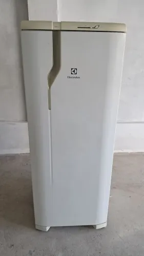Geladeira Electrolux 290lr