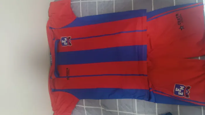 Uniforme escola de futebol multimarcas 