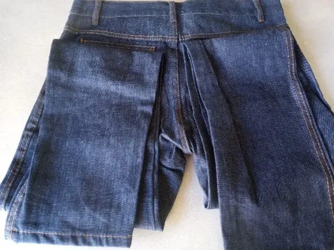 Calça masculina nova de fábrica, número único 42.