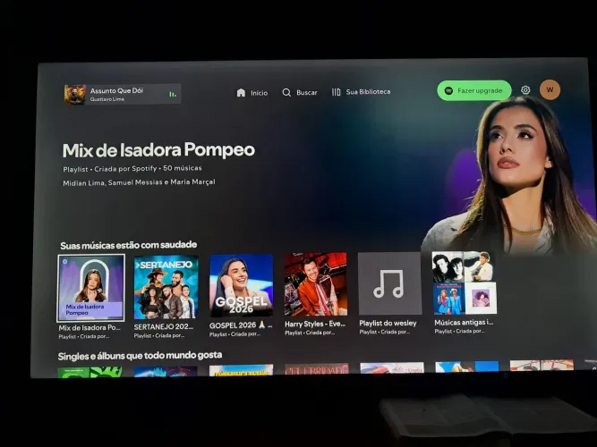 Smart TV HK 50' semi nova,4 meses de uso, nota fiscal e garantia.