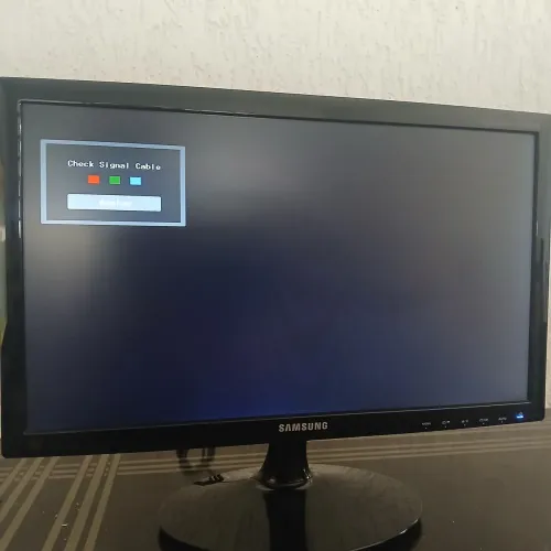 Monitor Samsung 18,5" S19B300B - Resolução HD 1366x768 - Com cabo VGA