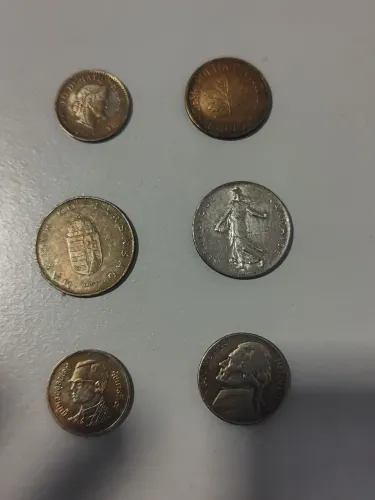 Lote de 6 Moedas Antigas e Estrangeiras (Alemanha, França, Hungria, EUA e Tailândia)