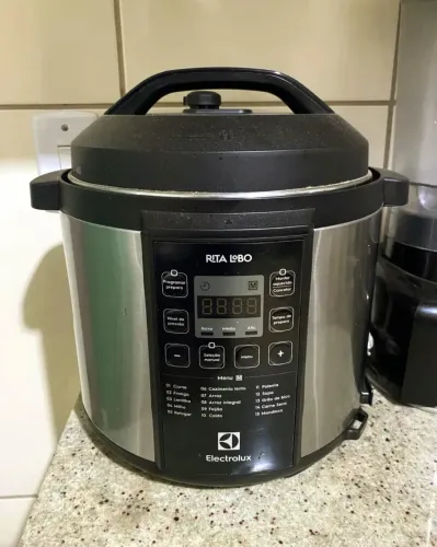 Panela de pressão elétrica Electrolux 6L Rita Lobo - pouquíssimo Uso
