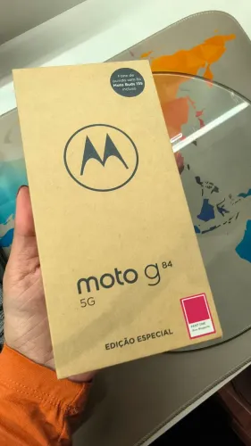 OPORTUNIDADE Celular moto g84 5G em PERFEITO ESTADO, MUITO BEM CONSERVADO. CAIXA ORIGINAL