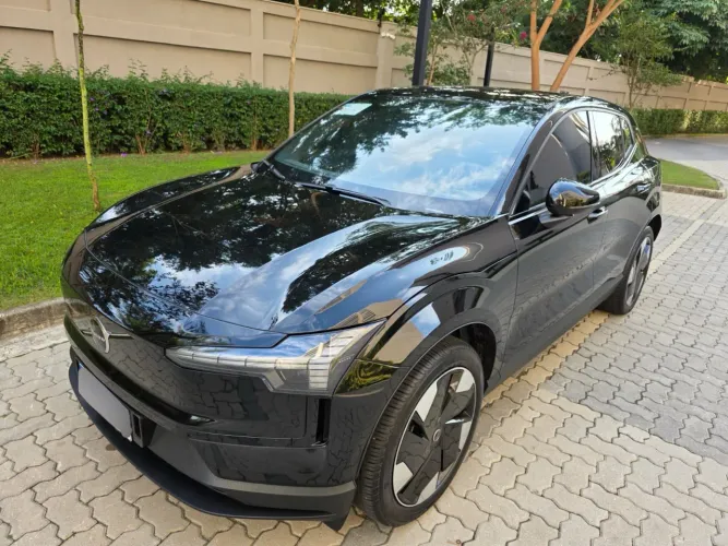 Volvo EX30 E60 Plus (elétrico) 2024