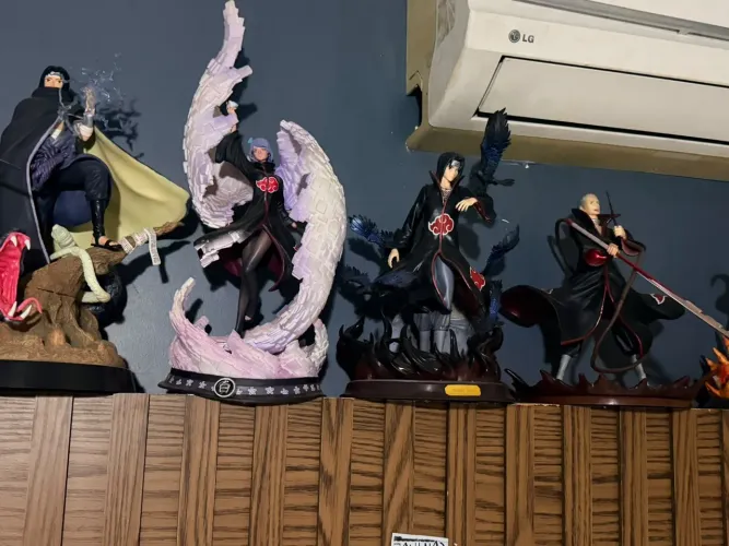 Action figure são 10 por 1400 ou 250 cada passo cartão