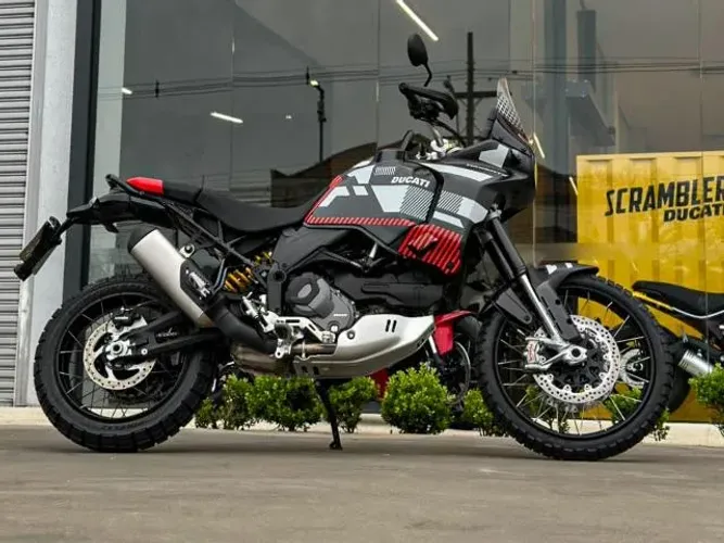 DUCATI DESERT X