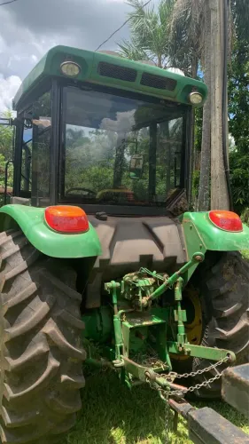 John Deere 5085e