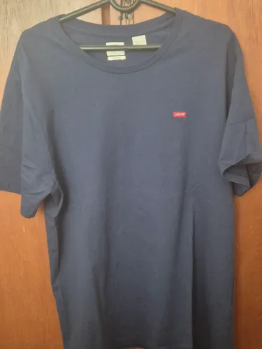 Camiseta Levi's azul marinho - tam G