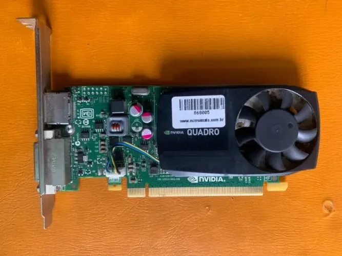 Placa de Vídeo NVIDIA Quadro K620 2GB DDR3 - Profissional (AutoCAD/Revit)
