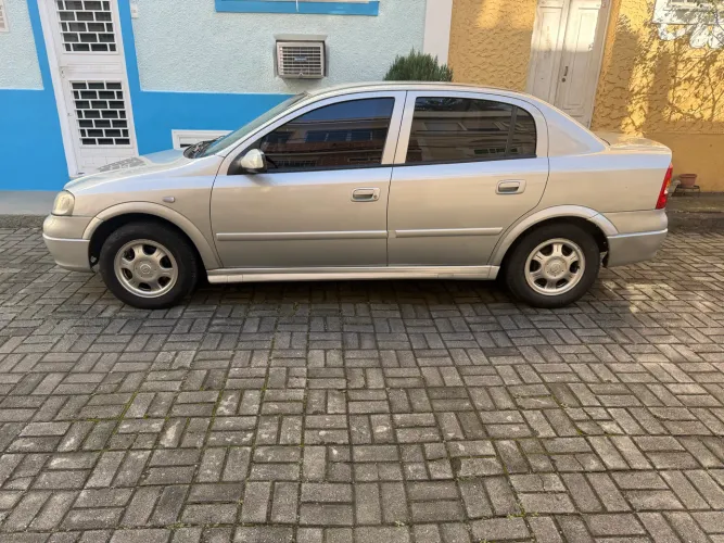 Chevrolet Astra GL Milenium 1.8 MPFI 4P 2001