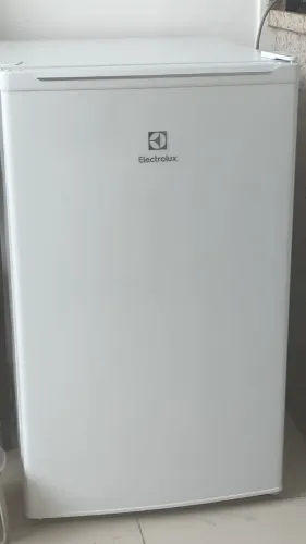 Frigobar Eletrolux 122L
