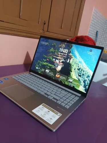 Vende-se notebook
